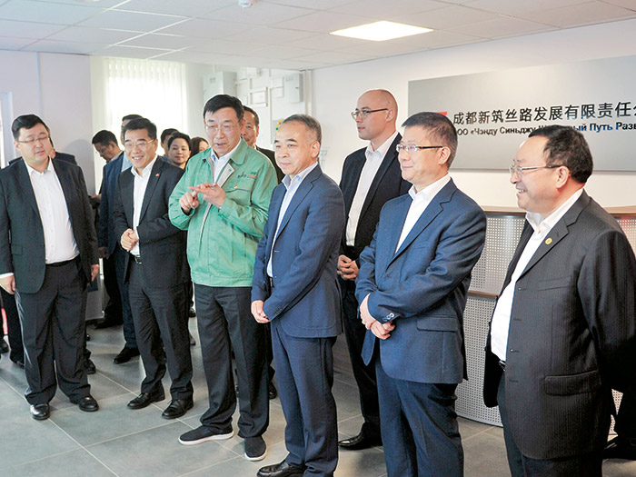  2018.8.29四川省委常委、成都市委書記范銳平視察新筑股份“中白工業(yè)園”項目投產運營儀式